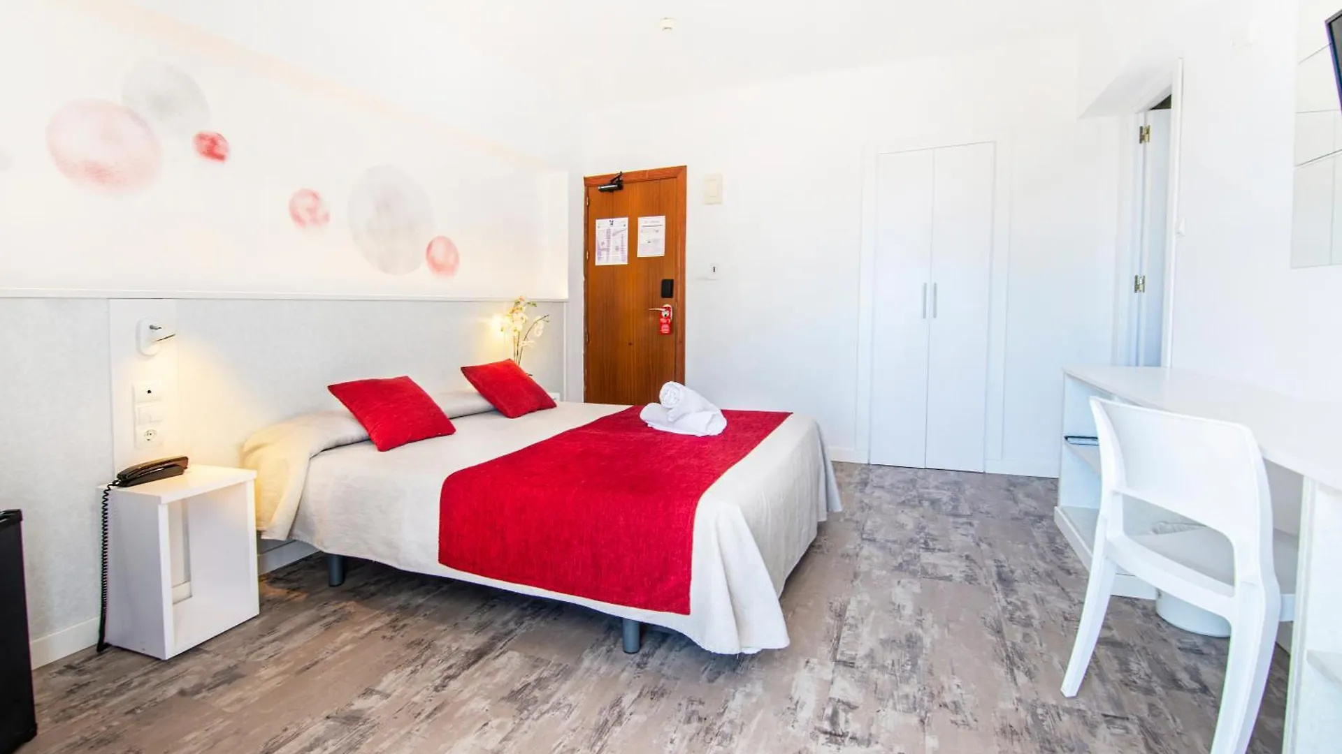 Hotel Tarba サンアントニオアバド 2*,  スペイン